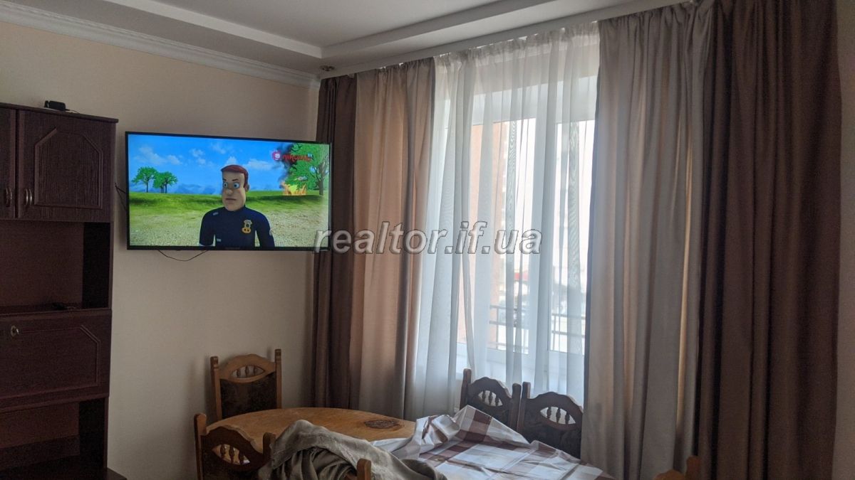 Zdam_dvokimnatnu_kvartyru_v_tsentri_mista_na_vulytsi_Volodymyra_Velykoho_20678_5_1630675638.jpeg