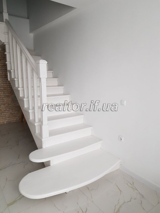 Zdam_harnu_dvorivnevu_kvartyru_v_novomu_budynku_na_vulytsi_Halytska_21281_1_1643470591.jpeg