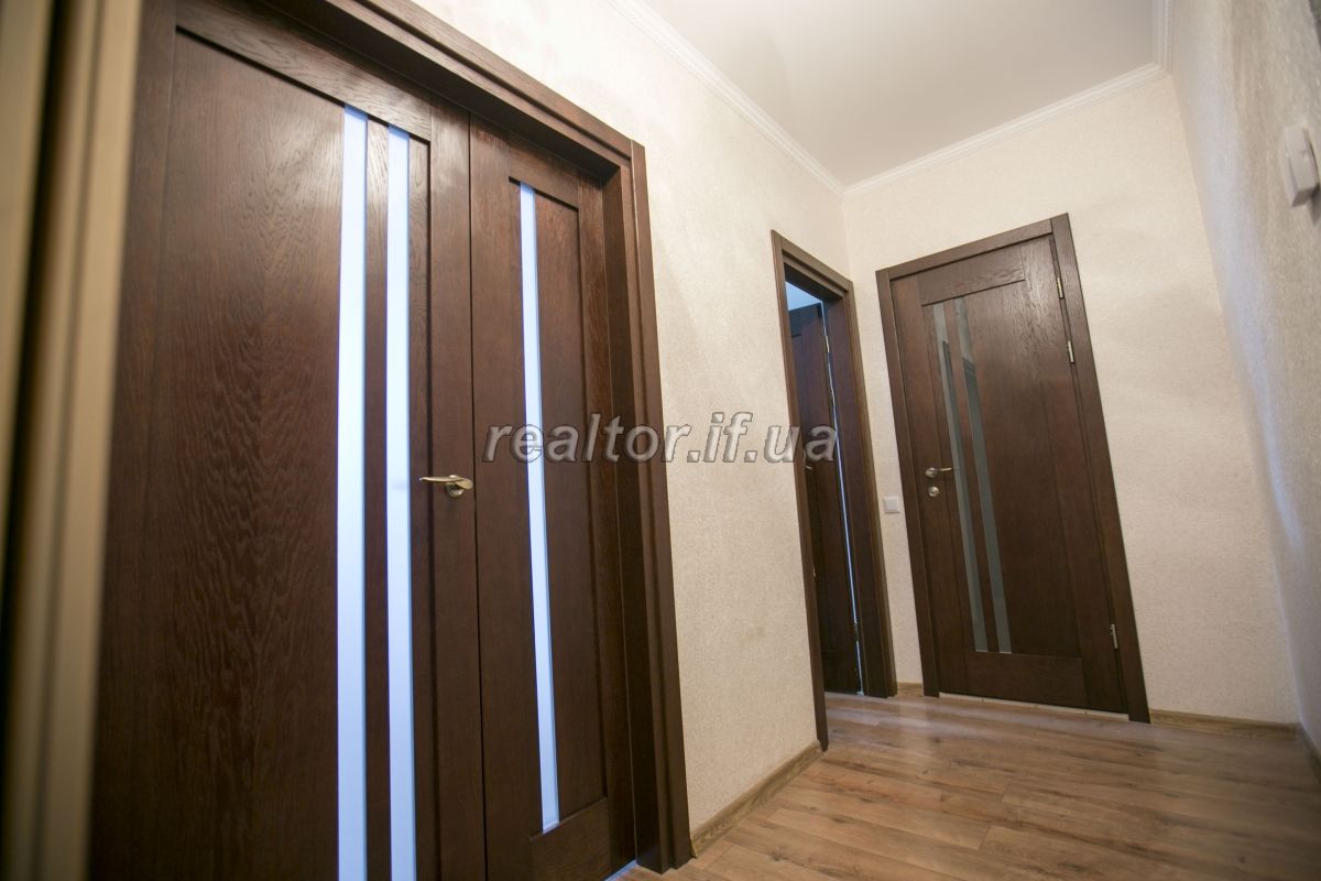 Zdam_harnu_odnokimnatnu_kvartyru_v_Elitnomu_novozbudovanomu_budynku__13639_7_1508154937.jpg