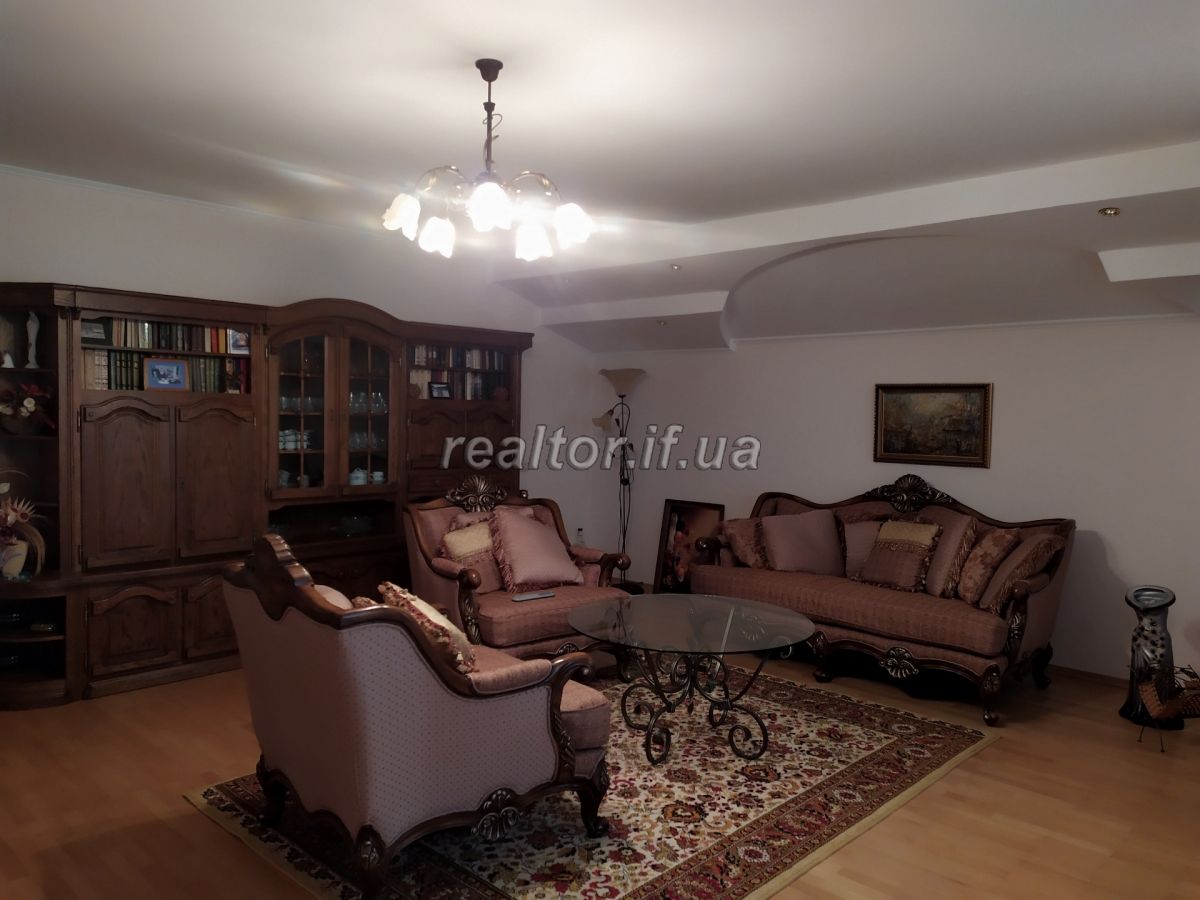 Rent a nice spacious apartment with separate rooms for a long term