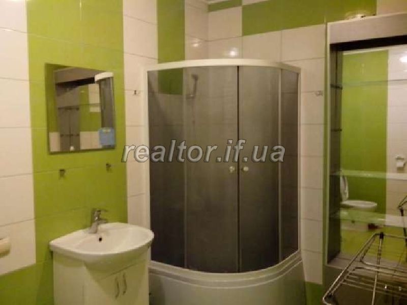 Zdam_kvartyru_v_novobudovi_bilya_torhovoho_tsentru__3976_11_1493028893.jpg