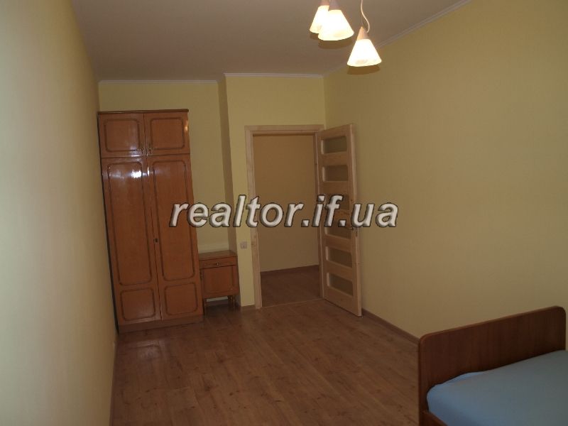 Zdam_v_orendu_3-okh_kimnatnu_kvartyru_v_tsentri_po_vulytsi_Sakharova_7901_3_1426760006.jpg