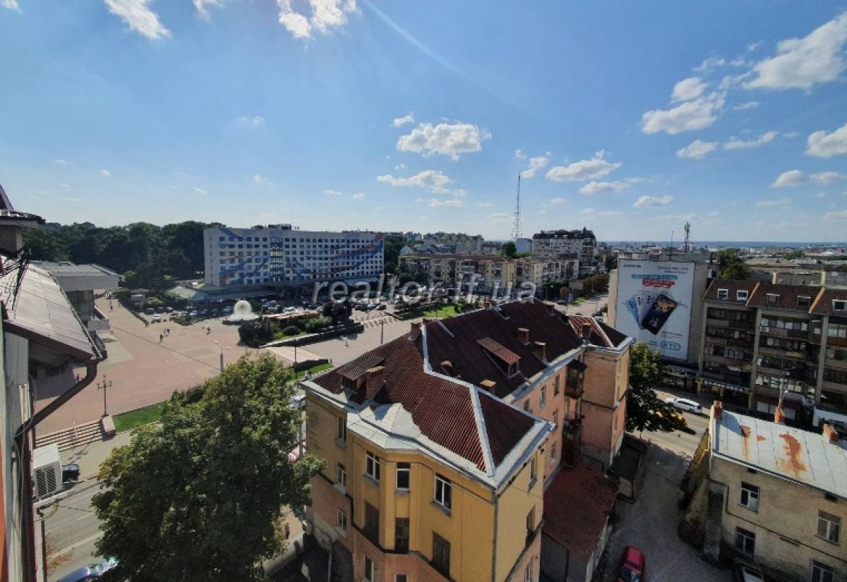 Zdam_v_orendu_prymishchennya_v_Tsentralnii_chastyni_mista_navproty_Dramteatru_11542_17_1631108890.jpeg