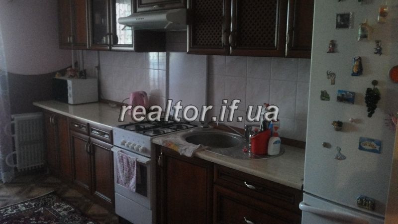Zdam_v_orendu_trokhkimnatnu_kvartyru_z_remontom_meblyamy_ta_pobutovoyu_tekhnikoyu_8745_7_1438172965.jpg