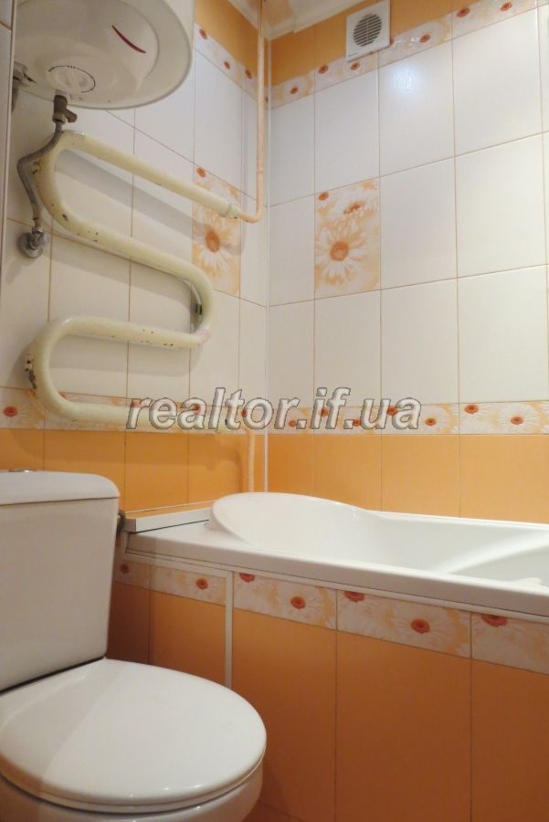 Zdam_v_orendu_z_remontom_odnokimnatnu_kvartyru_poruch_z_parkom__8335_4_1549874854.jpg