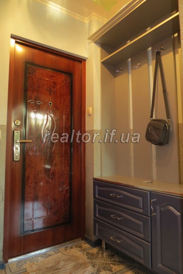 Zdam_v_orendu_z_remontom_odnokimnatnu_kvartyru_poruch_z_parkom__8335_5_1549874854.jpg