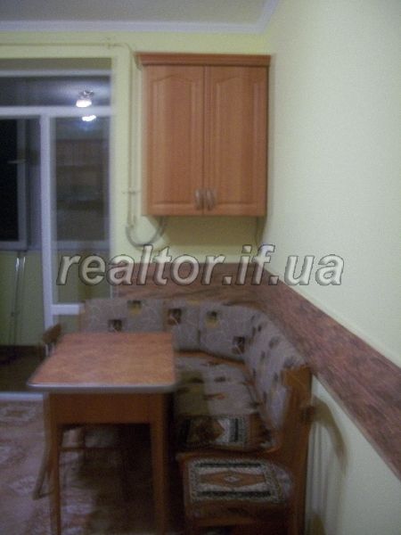 Zdam_v_tsentri_kvartyru_v_orendu_na_dovhotryvalyi_termin_6655_5_1415796048.jpg