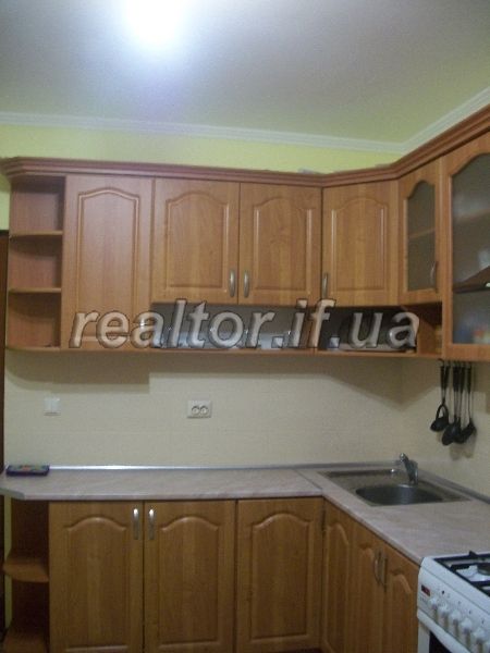 Zdam_v_tsentri_kvartyru_v_orendu_na_dovhotryvalyi_termin_6655_7_1415796050.jpg