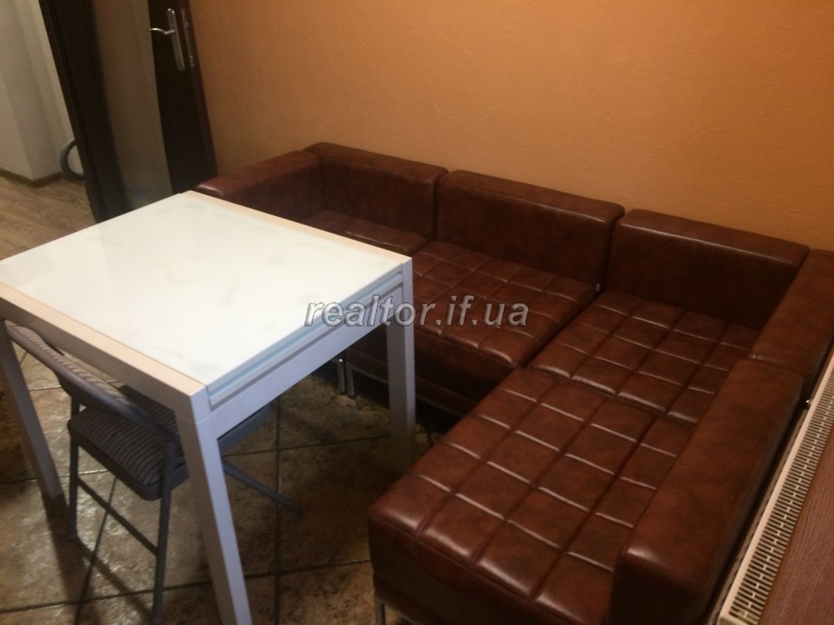 Zdam_v_tsentri_mista_Harnu_Elitnu_trykimnatnu_kvartyru_v_novobudovi_14020_5_1511344451.jpg