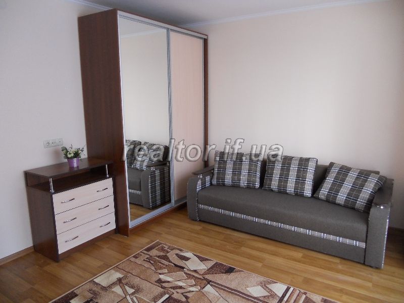 Zdayetsya_3kimnatna_kvartyra_12718_10_1488476102.jpg