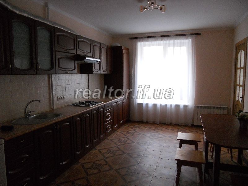 Zdayetsya_3kimnatna_kvartyra_12718_8_1488476102.jpg