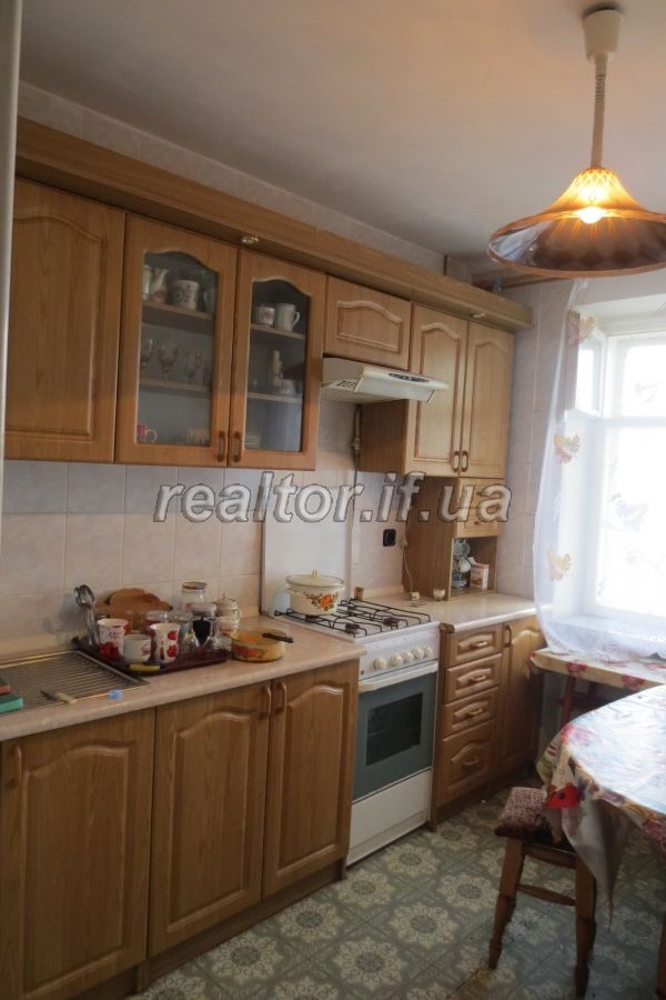 Zdayetsya_prostora_3_kimnatna_kvartyra_m_Ivano-Frankivsk_Vul_Halytska_112_V_16044_7_1551781530.jpg