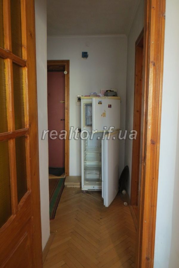 Zdayetsya_prostora_3_kimnatna_kvartyra_m_Ivano-Frankivsk_Vul_Halytska_112_V_16044_9_1551781531.jpg