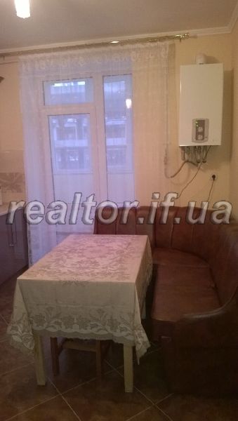 Zdayu_1-kim_kvartyru_v_novobudovi_z_suchasnym_yevroremontomb_meblyamy_tekhnikoyu_kukhonnym_pryladdyam_internetom_i_kabelnym_TB_9089_5_1442304627.jpg