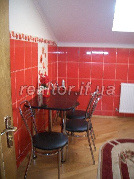Zdayu_2-okh_kimnatnu_kvartyru_v_novobudovi_(mansarda)_5180_8_1383575306.jpg