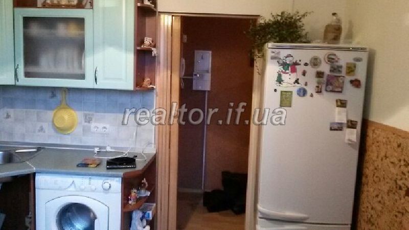 Zdayu_3-kh_kimnatnu_kvartyru_z_remontom_meblyamy_kholodylnyk_pralna_mashyna_provedenyi_internet_ta_Wi-Fi_syhnalizatsiya_Kvartyra_v_khoroshomu_stani_M_Ivano_Frankivsk_Pd_Bulvar_6_poverkh_ye_lift_12181_17_1481565091.jpg