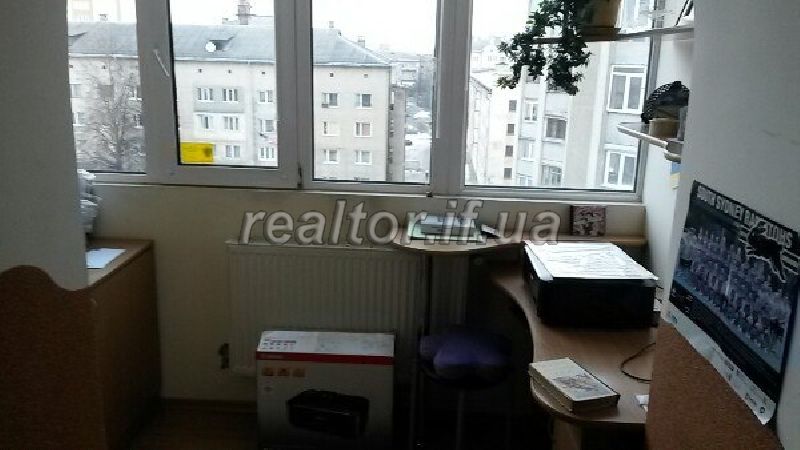 Zdayu_3-kh_kimnatnu_kvartyru_z_remontom_meblyamy_kholodylnyk_pralna_mashyna_provedenyi_internet_ta_Wi-Fi_syhnalizatsiya_Kvartyra_v_khoroshomu_stani_M_Ivano_Frankivsk_Pd_Bulvar_6_poverkh_ye_lift_12181_4_1481565091.jpg