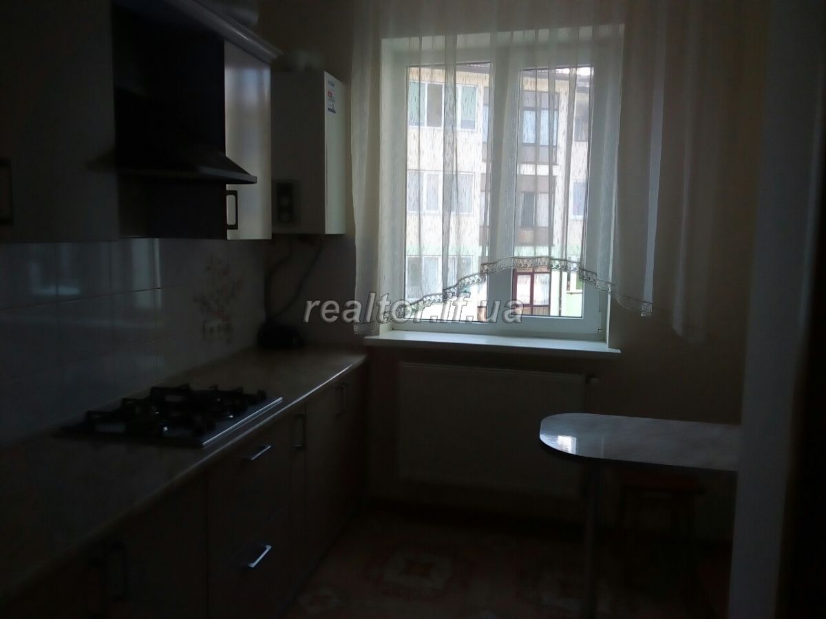 Zdayu_dvokimnatnu_harnu_kvartyru_v_novobudovi_z_usima_zruchnostyamy_13691_6_1503068425.jpg