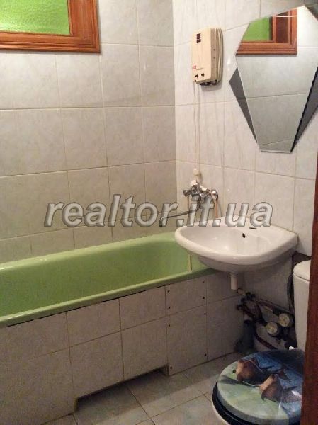 Zdayu_kvartyru_nu_vulytsi_Chornovola_bilya_parku_Shevchenka_13094_4_1493386542.jpg