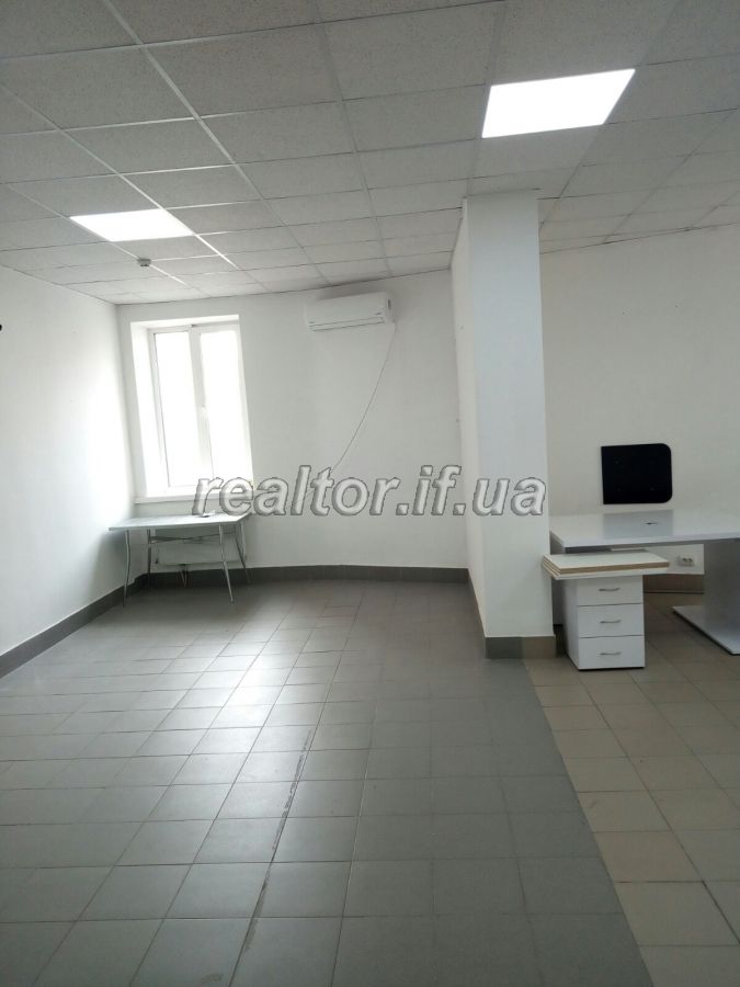  Offices for rent in the heart of the city, convenient location and all amenities