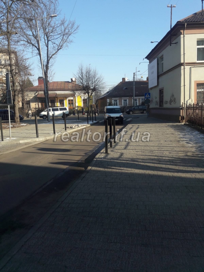 Zdayutsya_ofisy_v_tsentralnii_chastyni_mista_po_khoroshii_tsini_17437_5_1575633706.jpg