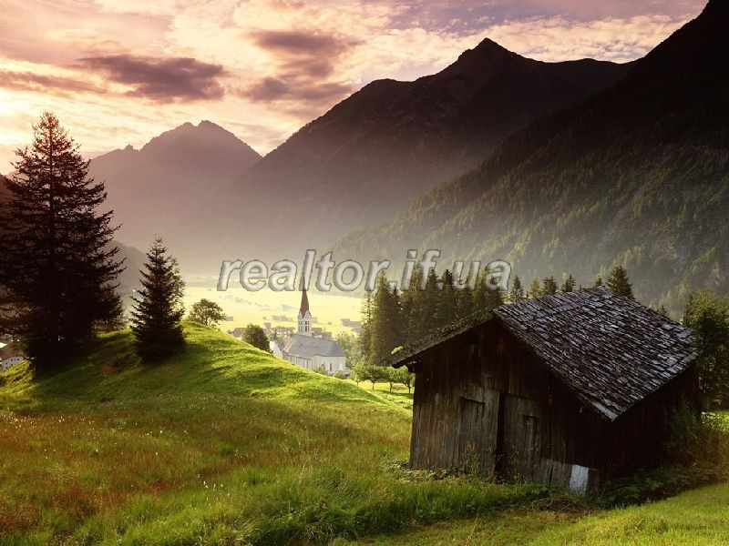 Zemelna_dilyanka_z_starym_budynochkom_v_m_Yaremcha_12794_2_1489407627.jpg