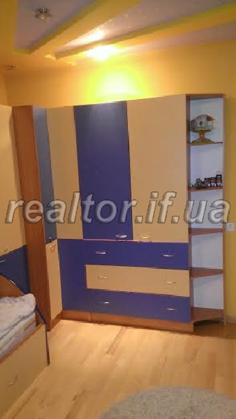 dvorivneva_kvartyra_v_raioni_mahazynu_Svit_keramiky_po_vulytsi_Nadrichna_6829_5_1410526804.jpg