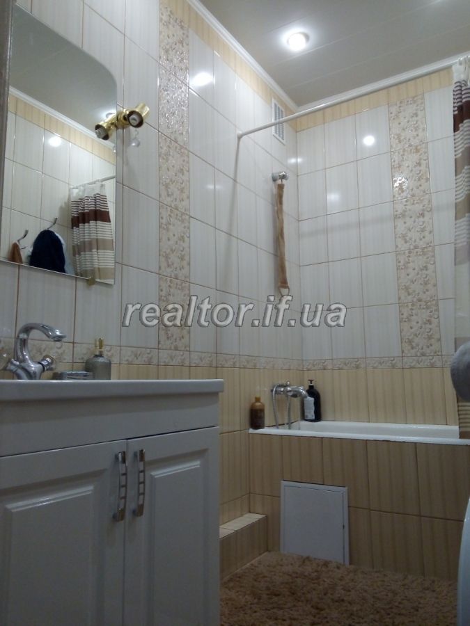 kvartyra_v_zatyshnomu_raioni_v_tsentralnii_chastyni_mista_9296_12_1555599694.jpg