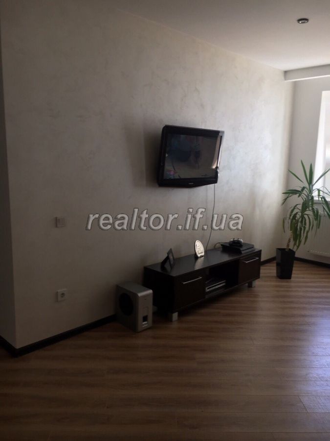 kvaryra_z_vysokoyakisnym_ta_dorohym_remontom_dlya_sim`yi_11024_3_1534232961.jpg