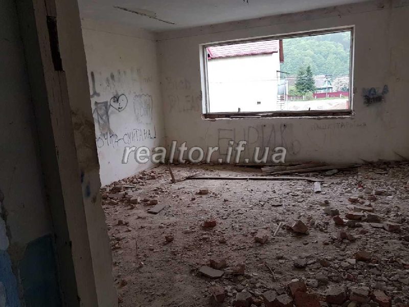 m_Yaremche_prodazh_prymishchennya_iz_zemelnoyu_dilyankoyu_13179_17_1494424250.jpg