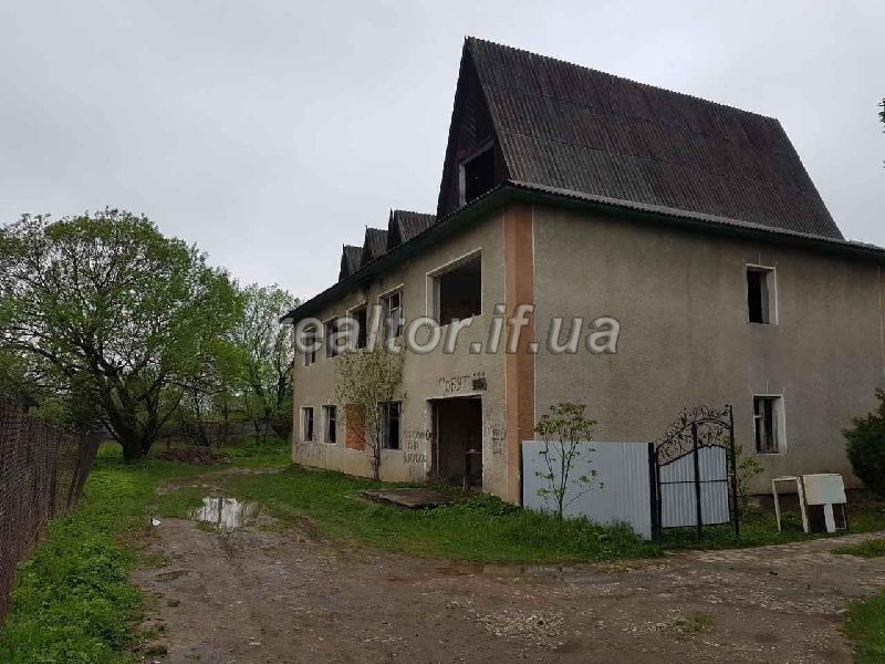 m_Yaremche_prodazh_prymishchennya_iz_zemelnoyu_dilyankoyu_13179_27_1494424251.jpg