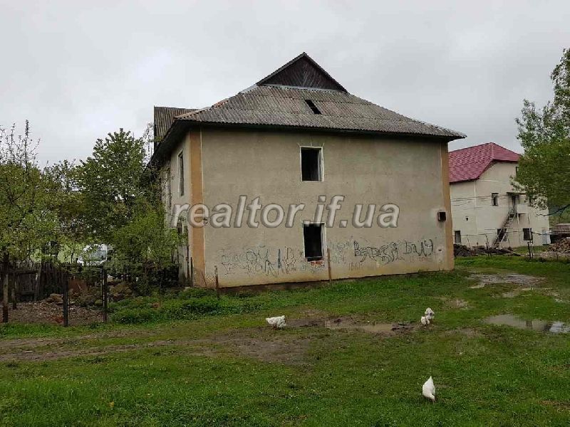 m_Yaremche_prodazh_prymishchennya_iz_zemelnoyu_dilyankoyu_13179_30_1494424251.jpg