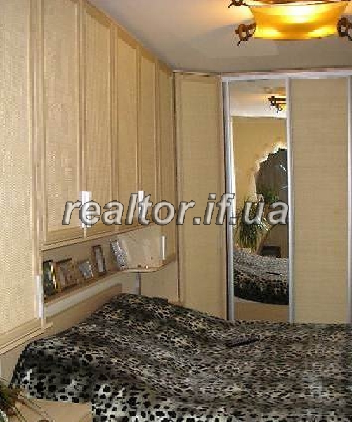 orenda_kvartyr_v_Iv-Frankivsku_v_tsentri_z_yevroremontom_4402_10_1373025079.jpg