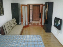 Mieten Wohnung mit einem Schlafzimmer in einem neuen Gebäude auf der Straße Chornovil.