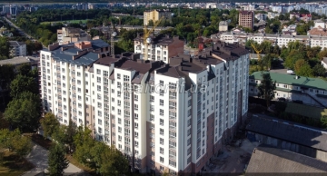  Two-level apartment with large panoramic windows not far from the center