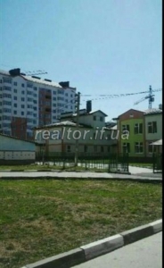 Apartment in a new building next to a new kindergarten Vishivanka that is on the street Chemists