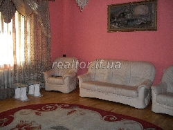 Rent of elite apartments in a new building with renovated