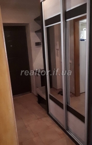 Mieten Sie eine Wohnung in einem neu gebauten teilweise mit Möbeln