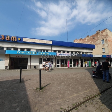 Оренда торгової площі в торговому центрі