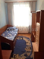 Vermietung Dreizimmerwohnung auf der Straße Trolley