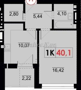 Apartment for sale in the central part of the city. Near the park and the lake.