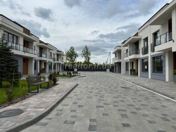 Продается стильный таунхаус в коттеджном городке City Villa Club с собственной землей