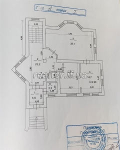 Sale of an unfinished house on the first line of Tysmenytska Street