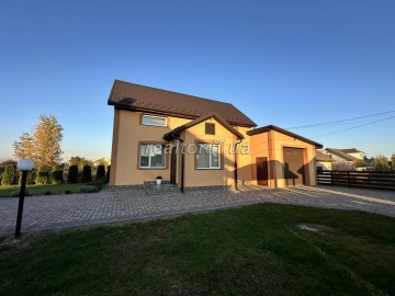 Verkauf eines fertigen Hauses mit Reparaturen und Möbeln in Bogorodchany