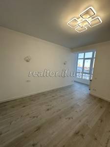 Wohnung zum Verkauf mit Renovierung in einem neuen Wohnkomplex im zentralen Teil der Stadt