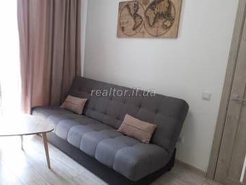 Einzimmerwohnung zum Verkauf in der Zaliznychna-Straße