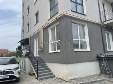 Räumlichkeiten zum Verkauf in Krykhivtsi, Vynohradna-Straße