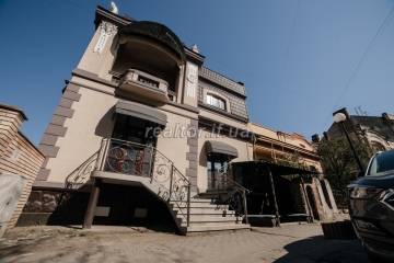Räumlichkeiten zum Verkauf im Zentrum von Iwano-Frankiwsk in der Chopin-Straße