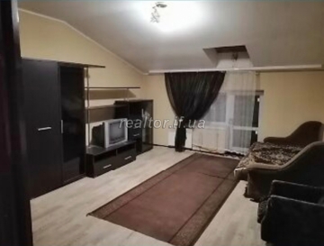 Dreizimmerwohnung in der Khimikiv-Straße zu verkaufen