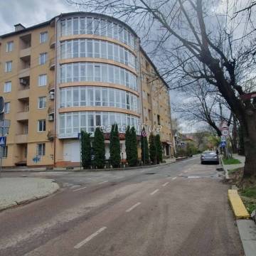  Продаж універсального приміщення для всіх потреб